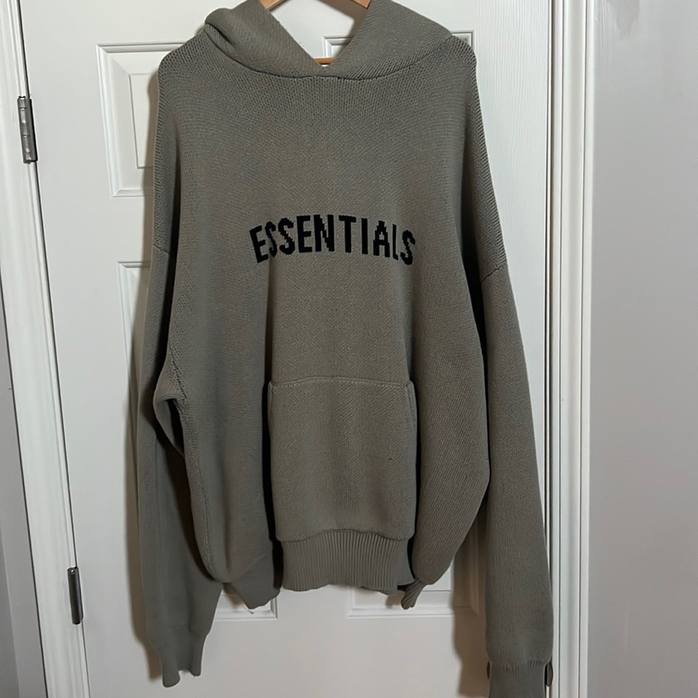 Fear of God Essentials Knit Hoodie
Pistachio